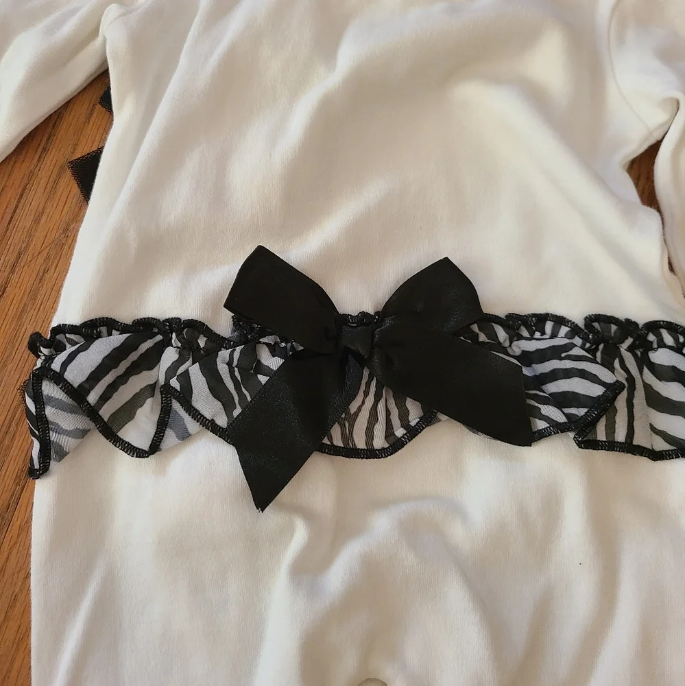 dressed to drool 6 months black and white romper with bows